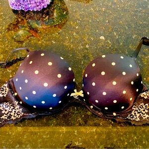 Brand New Victoria’s Secret Very Sexy Push Up Bra 34D